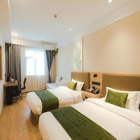 Greentree Inn Shanghai Huangxing Park Subway Station Express Hotel Exterior photo