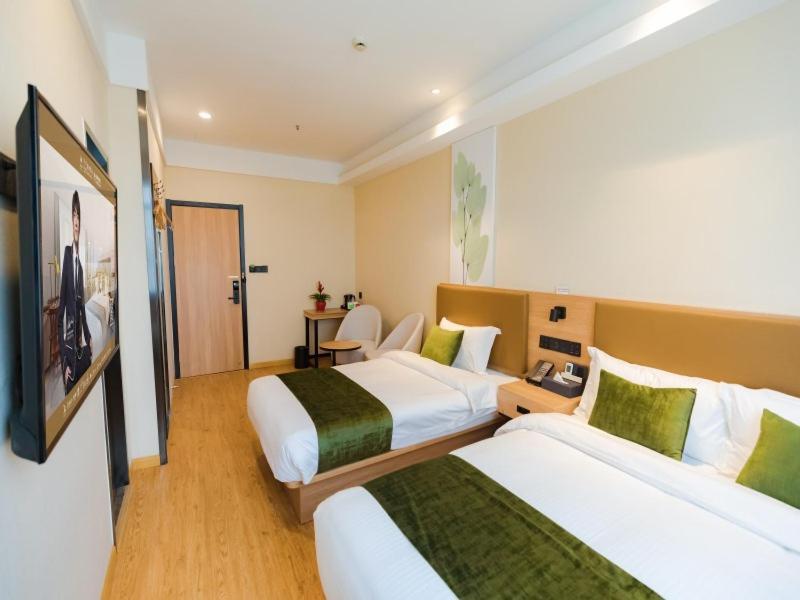 Greentree Inn Shanghai Huangxing Park Subway Station Express Hotel Exterior photo