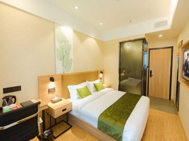 Greentree Inn Shanghai Huangxing Park Subway Station Express Hotel Exterior photo
